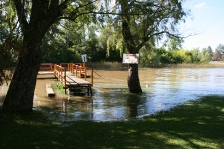 ...berschwemmung, weil das Wasser...